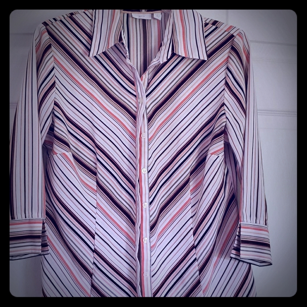 3/4 sleeve button down top